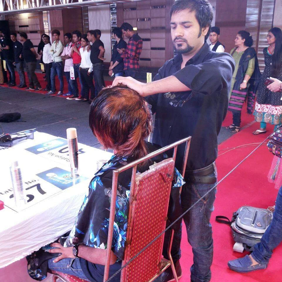 billu's makeup studio logo